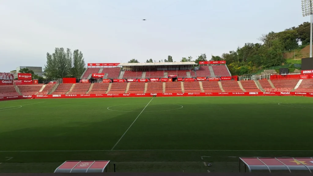 foto interior estadio montilivi, ¿vale la pena por el estadio montilivi?